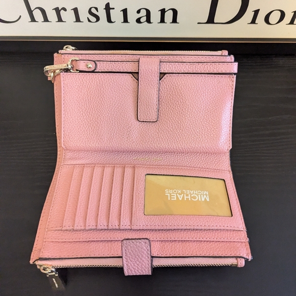 Michael Kors - Pink Wristlet - Phone Holder - Picture 7 of 11